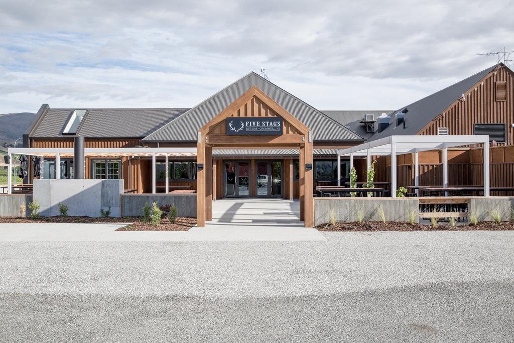 The Harvest Hotel Cromwell Exterior foto